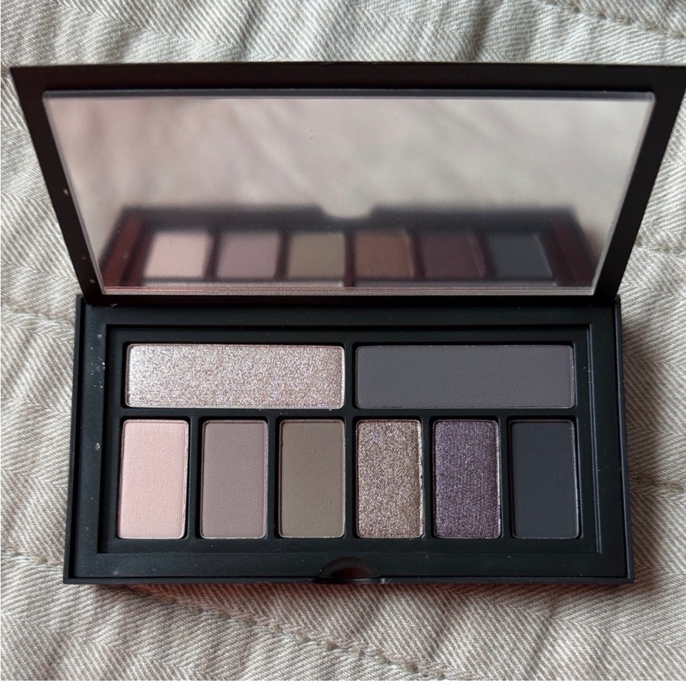 HOLD - Smashbox Punked Eyeshadow Palette